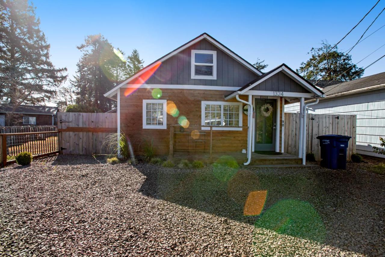 Siletz Bay Getaway Villa Lincoln City Eksteriør bilde