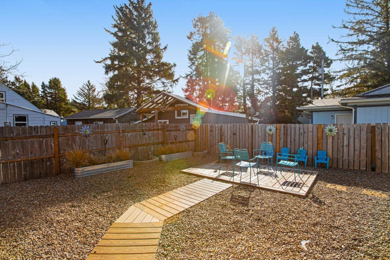 Siletz Bay Getaway Villa Lincoln City Eksteriør bilde